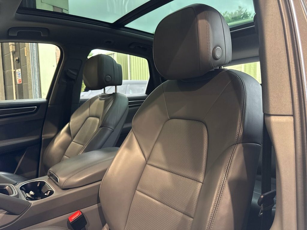 Porsche Cayenne 2021 71 Porsche Cayenne E-hybrid Tiptronic S Grey #39