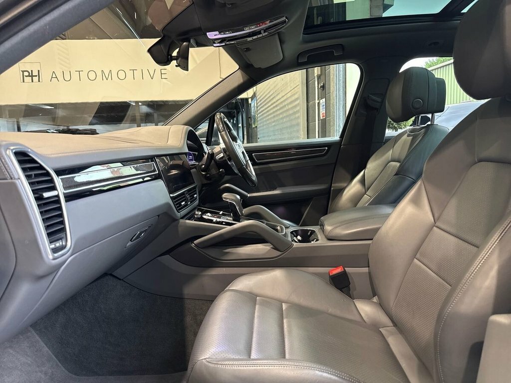 Porsche Cayenne 2021 71 Porsche Cayenne E-hybrid Tiptronic S Grey #38