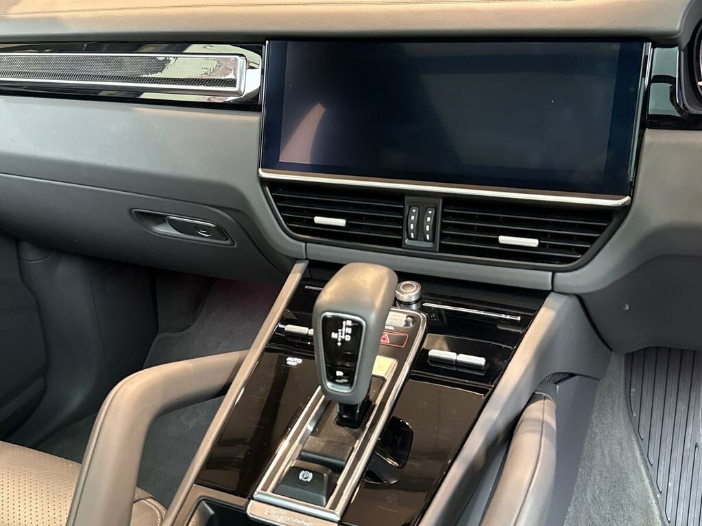 Porsche Cayenne 2021 71 Porsche Cayenne E-hybrid Tiptronic S Grey #25