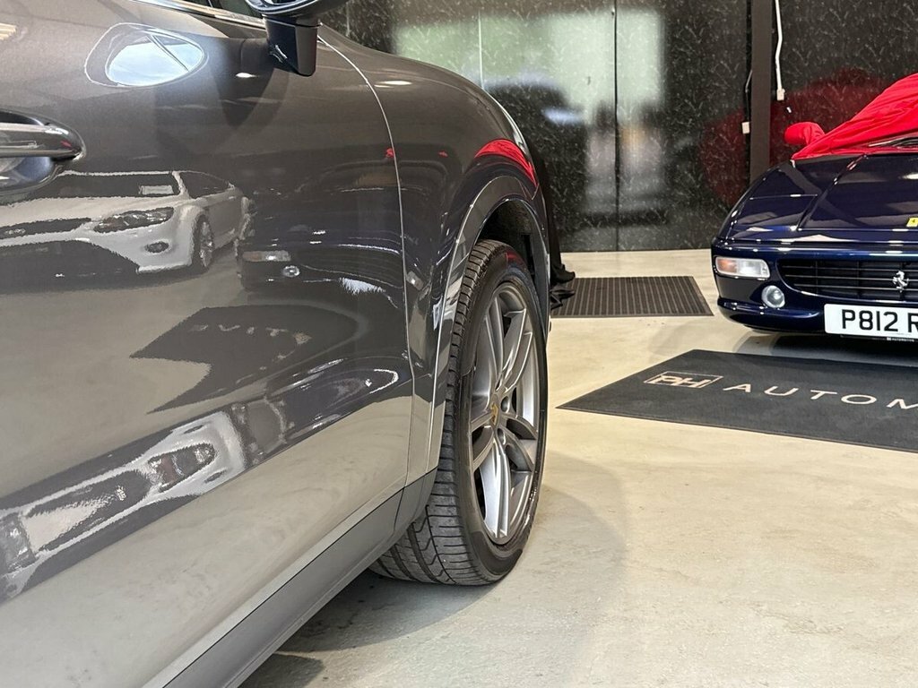 Porsche Cayenne 2021 71 Porsche Cayenne E-hybrid Tiptronic S Grey #34