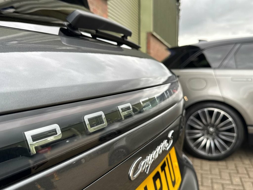 Porsche Cayenne 2021 71 Porsche Cayenne E-hybrid Tiptronic S Grey #27