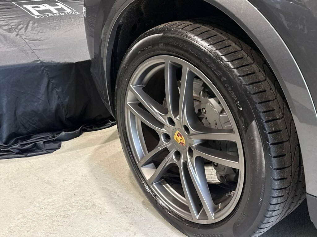 Porsche Cayenne 2021 71 Porsche Cayenne E-hybrid Tiptronic S Grey #31