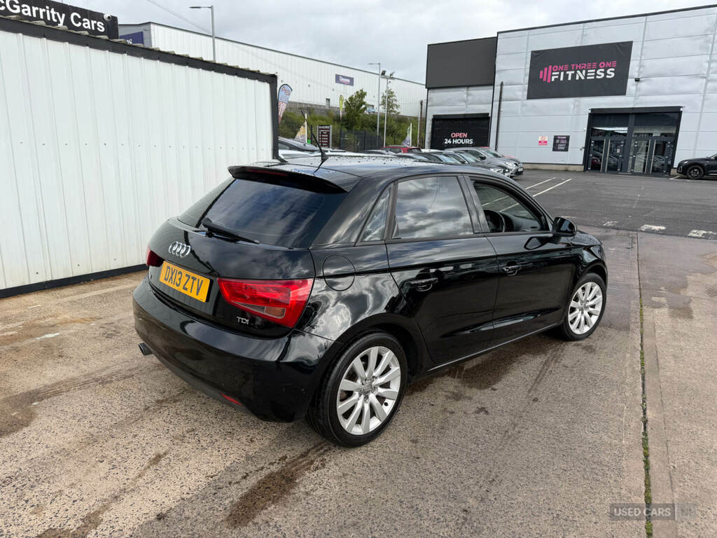 Audi A1 1.6 Tdi Sport Black #6