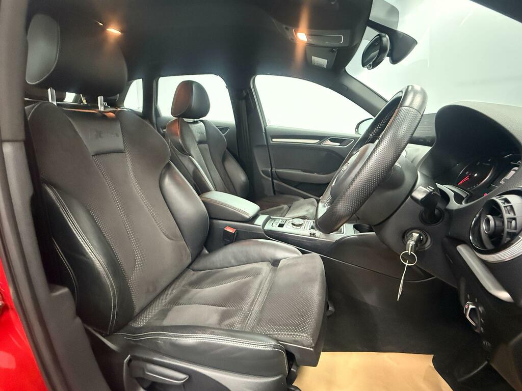 Audi A3 2.0 Tdi 184 S Line Red #2