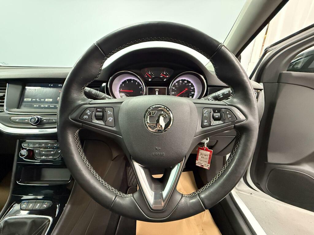 Vauxhall Astra 1.2 Turbo 145 Griffin Edition White #6