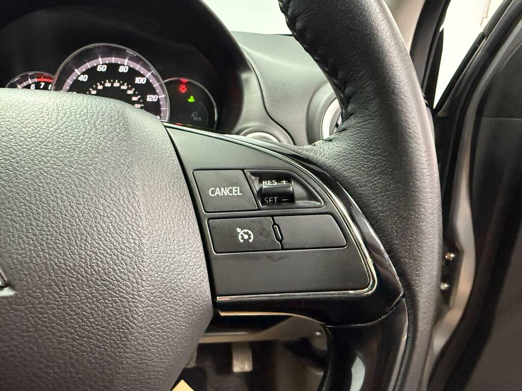 Mitsubishi Mirage 1.2 Juro White #8