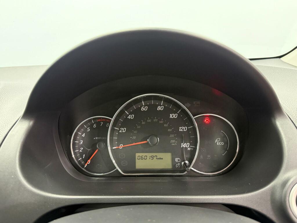 Mitsubishi Mirage 1.2 Juro White #9