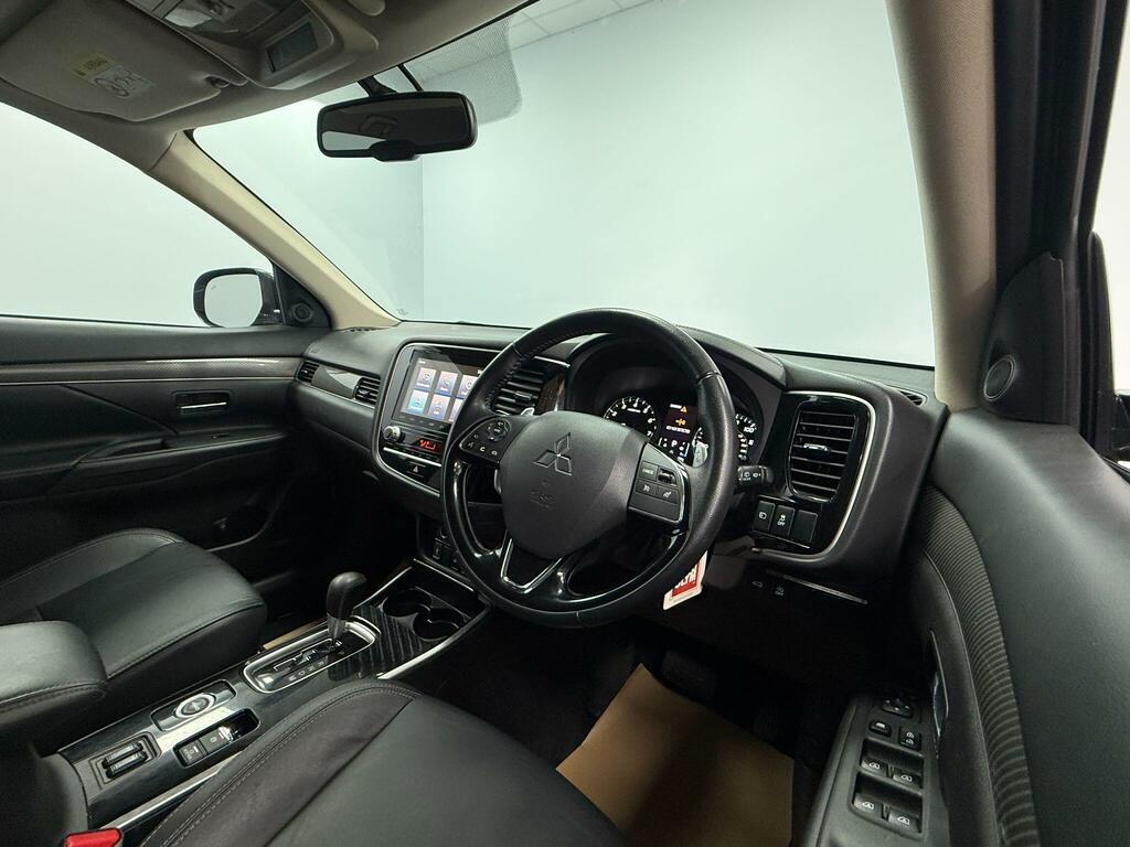 Mitsubishi Outlander Phev Dynamic 5-Door Black #17