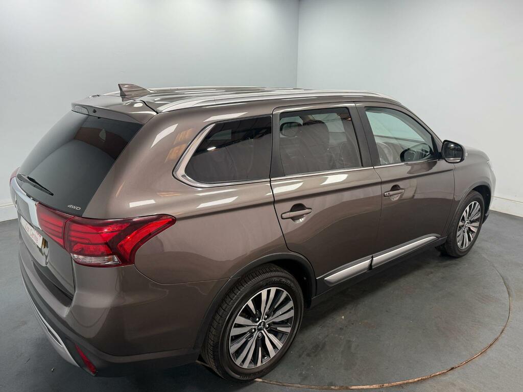 Mitsubishi Outlander Phev Dynamic 5-Door Black #45