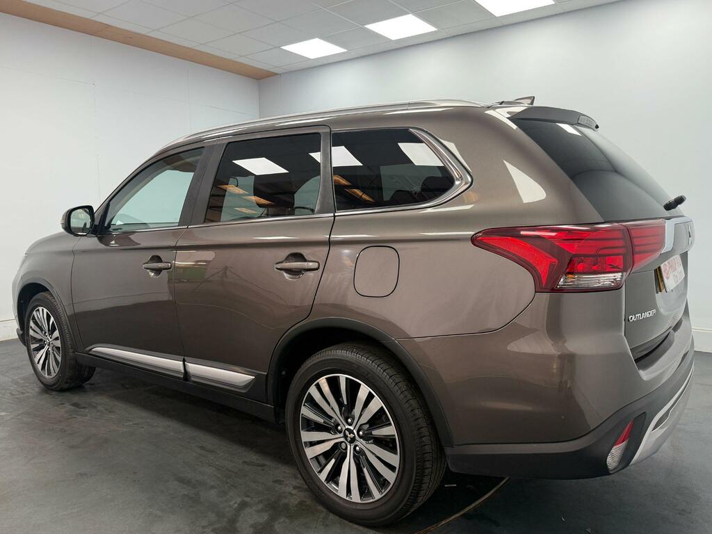 Mitsubishi Outlander Phev Dynamic 5-Door Black #44