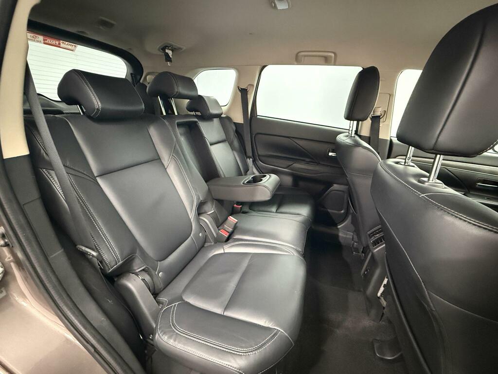 Mitsubishi Outlander Phev Dynamic 5-Door Black #19