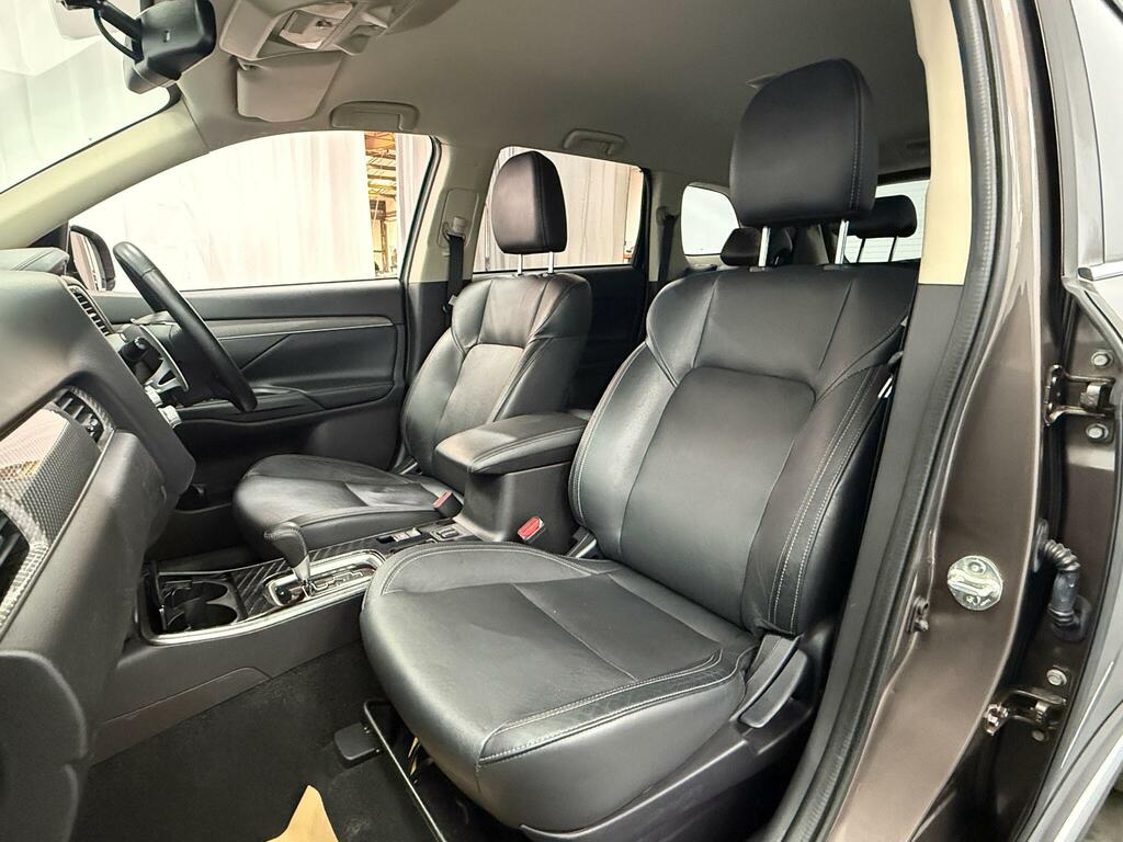 Mitsubishi Outlander Phev Dynamic 5-Door Black #29
