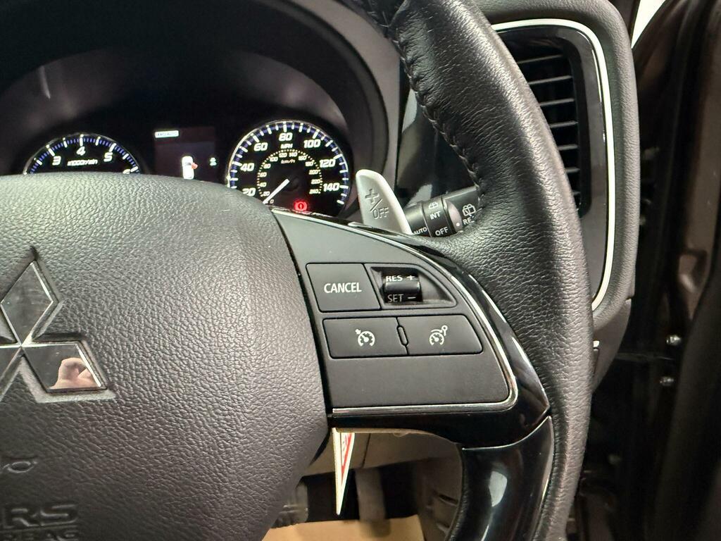Mitsubishi Outlander Phev Dynamic 5-Door Black #8