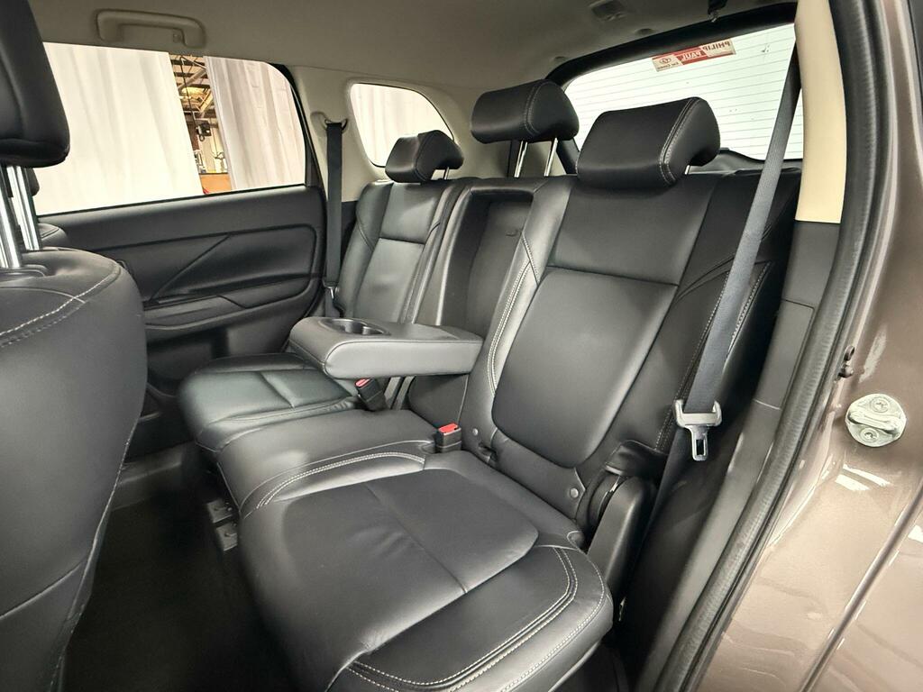 Mitsubishi Outlander Phev Dynamic 5-Door Black #25