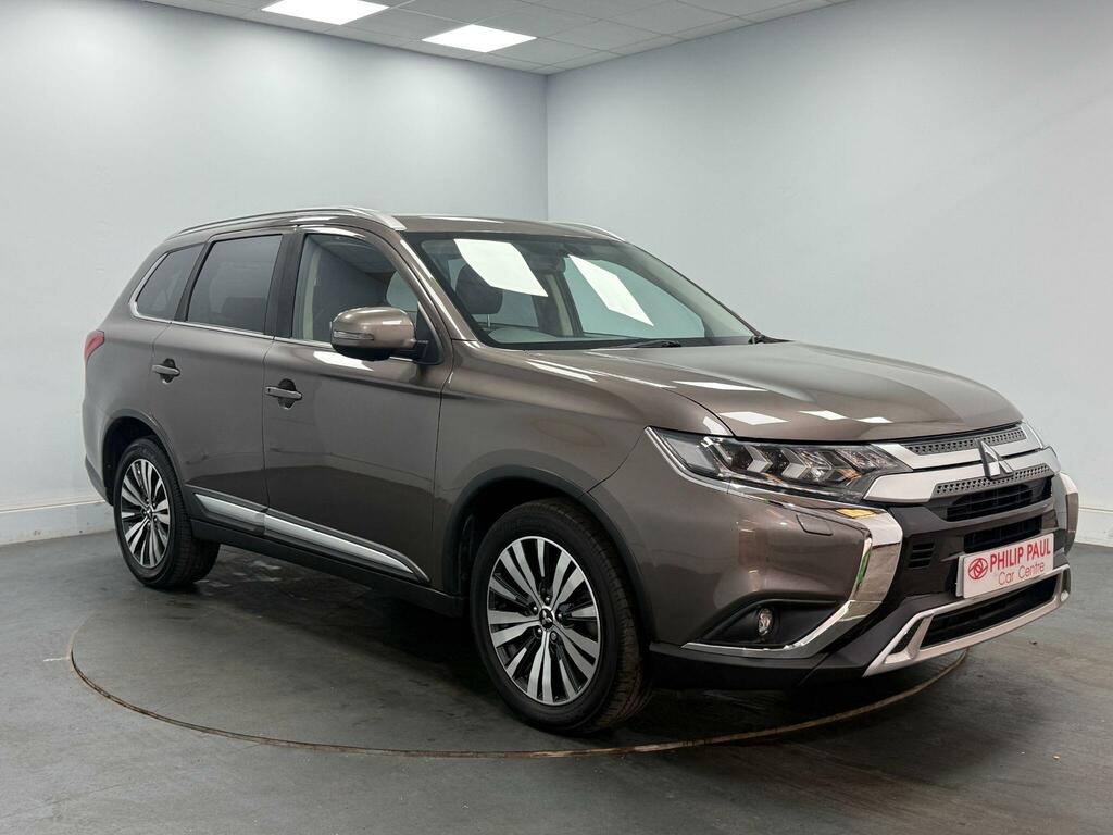 Mitsubishi Outlander 2.0 Exceed Cvt Brown