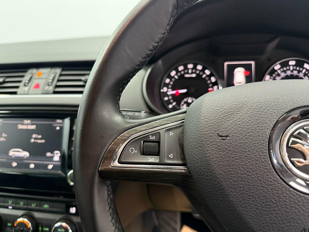 Skoda Octavia 1.6 Elegance Tdi Cr 104 Bhp Blue #7
