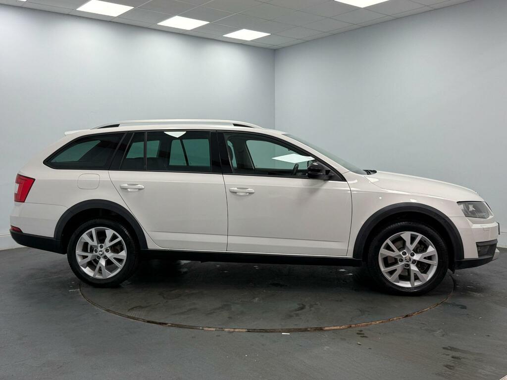 Skoda Octavia 1.6 Elegance Tdi Cr 104 Bhp Blue #27