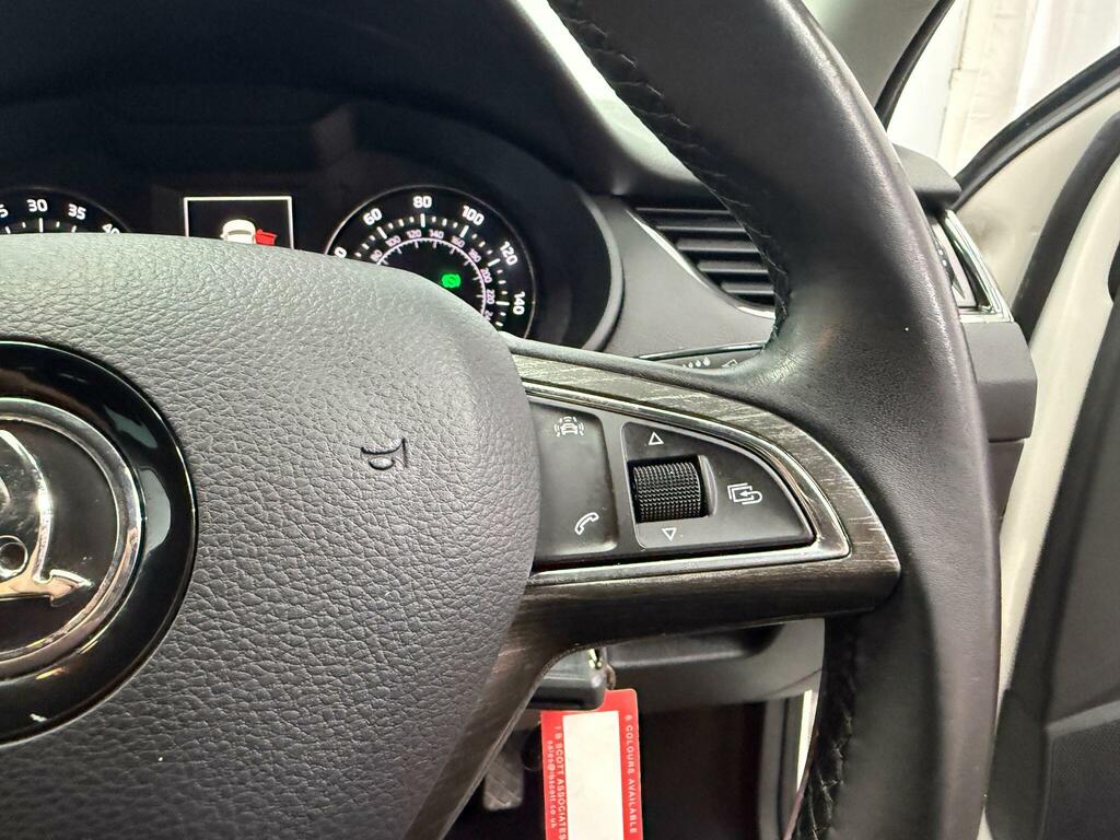 Skoda Octavia 1.6 Elegance Tdi Cr 104 Bhp Blue #8