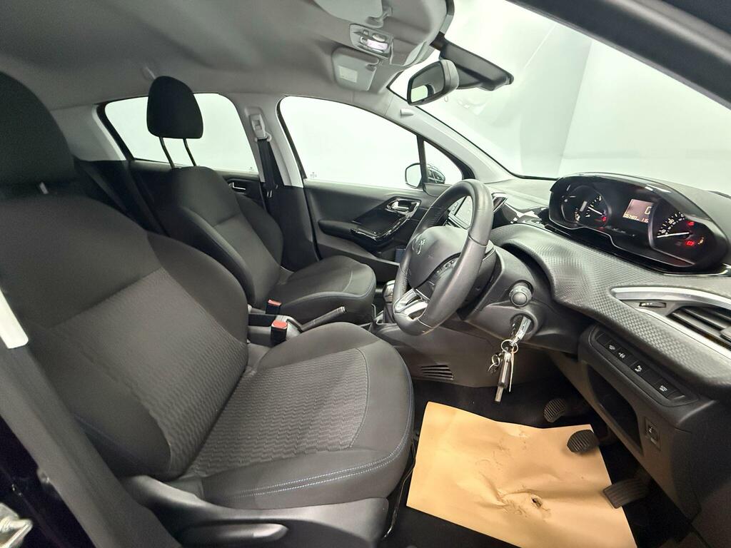 Peugeot 208 1.5 Bluehdi Signature 5 Speed Blue #2