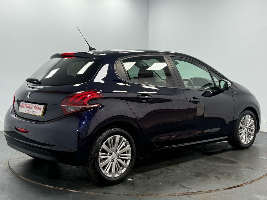 Peugeot 208 1.5 Bluehdi Signature 5 Speed Blue #3