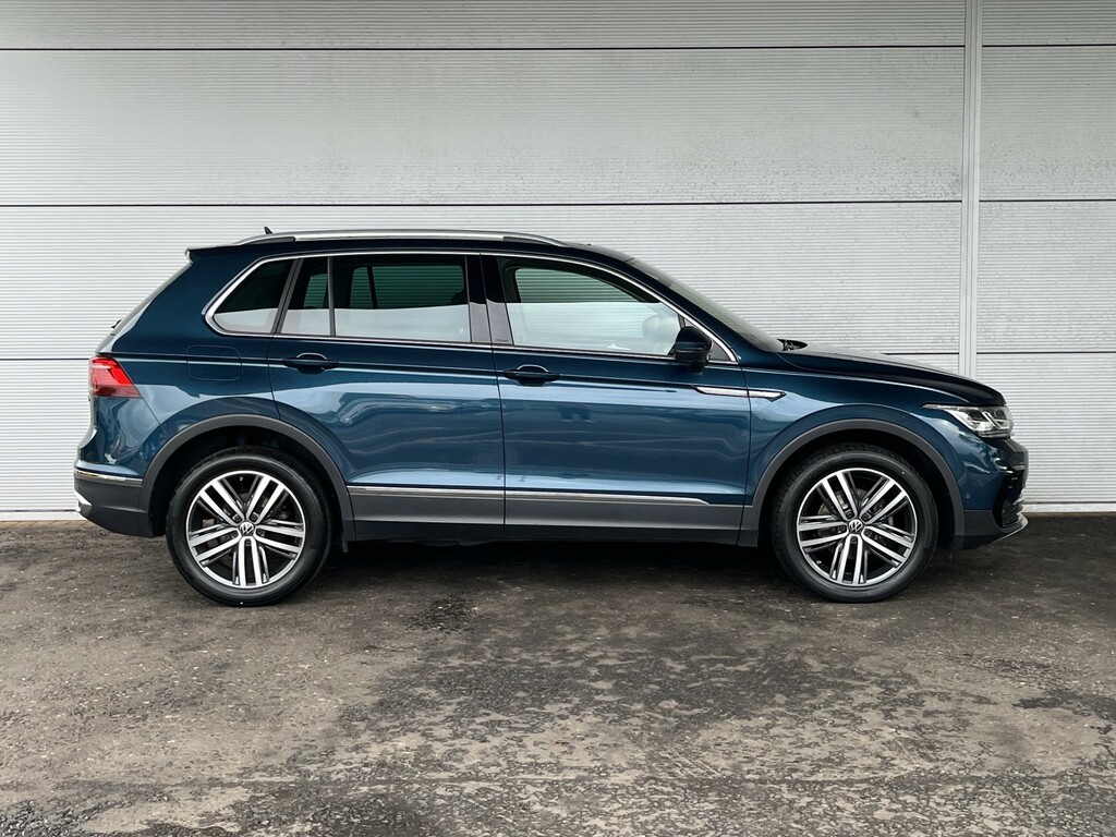Volkswagen Tiguan 2.0 Tdi Elegance 150 Bhp 4M Dsg Blue #3