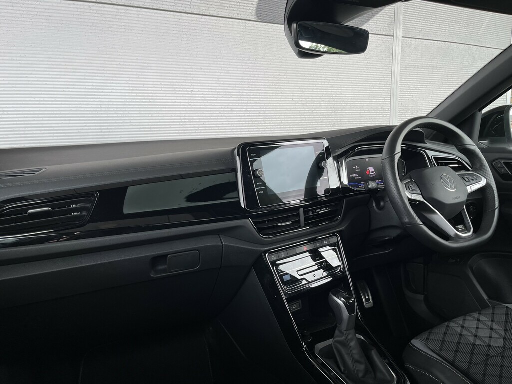 Volkswagen T-Roc 1.5 Tsi Black Edition Plus 150 Bhp Dsg White #6