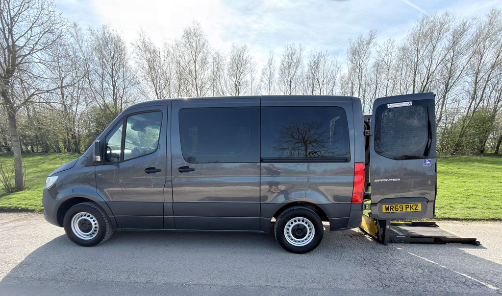 Mercedes-Benz Sprinter Cdi Driver Transfer Wheelchair Accessibl
