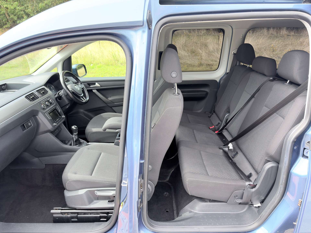 Volkswagen Caddy Maxi Life 2L Null Blue #8