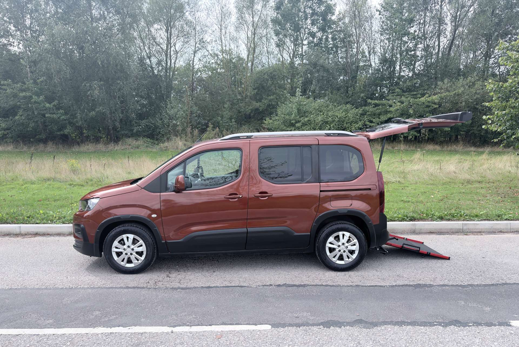 Peugeot Rifter Hdi 5,000 Miles Wheelchair Accessible Vehicle Wa