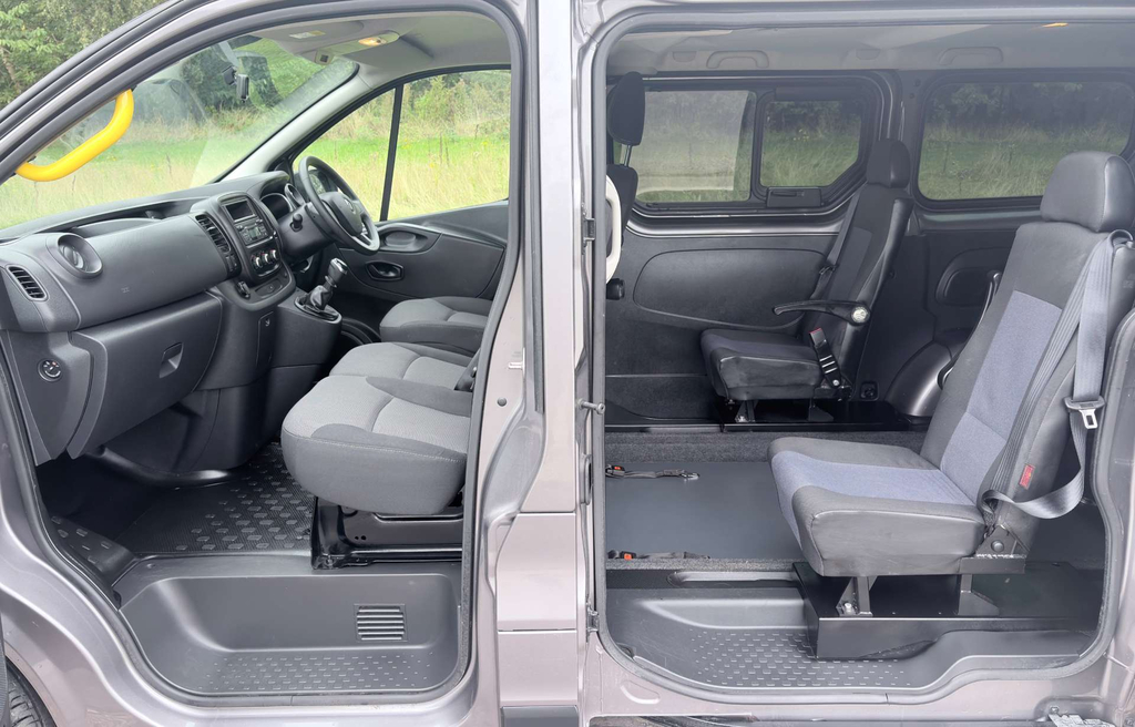 Renault Trafic 6 U6813 Ulez White #8