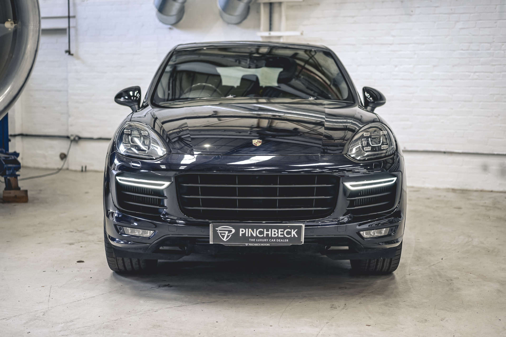Porsche Cayenne Gts V6 Tiptronic 4Wd MF17ZKZ Black #4