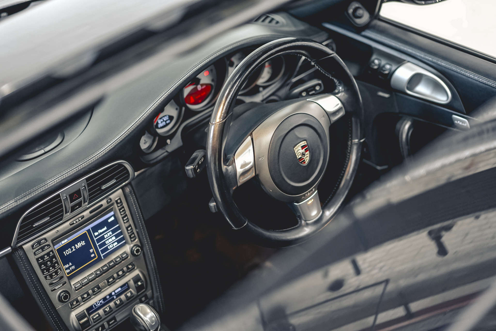Porsche 911 3.8 Carrera 4 S Grey #32