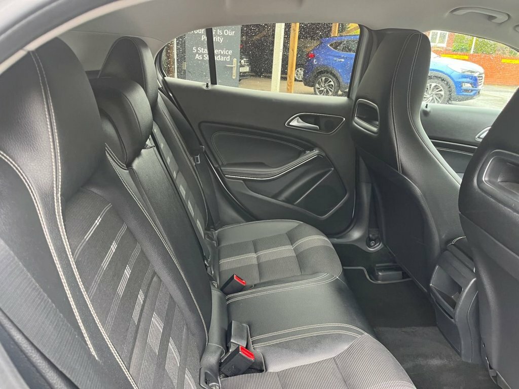 Mercedes-Benz GLA Class 1.6L Urban Edition Silver #4