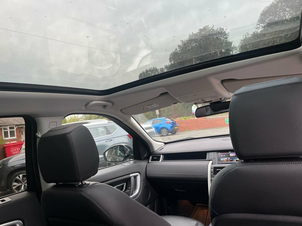 Land Rover Discovery Sport 2L Hse Grey #2