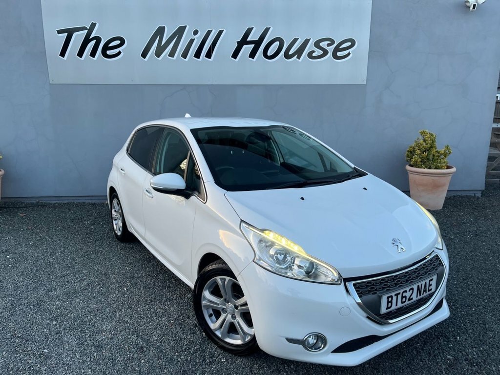 Peugeot 208 1L Allure White #6