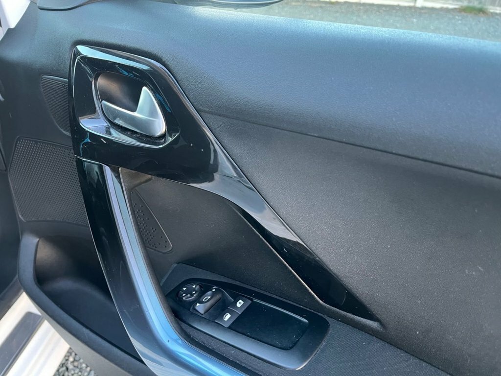 Peugeot 208 1.0 Vti Active Silver #42