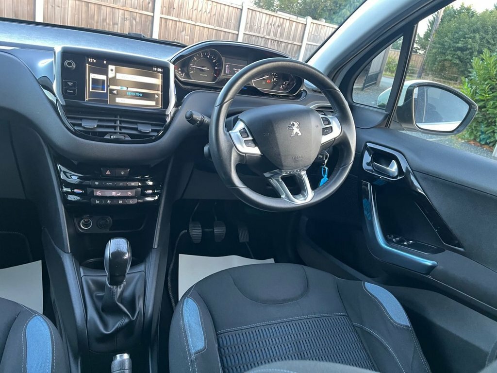 Peugeot 208 1.0 Vti Active Silver #40