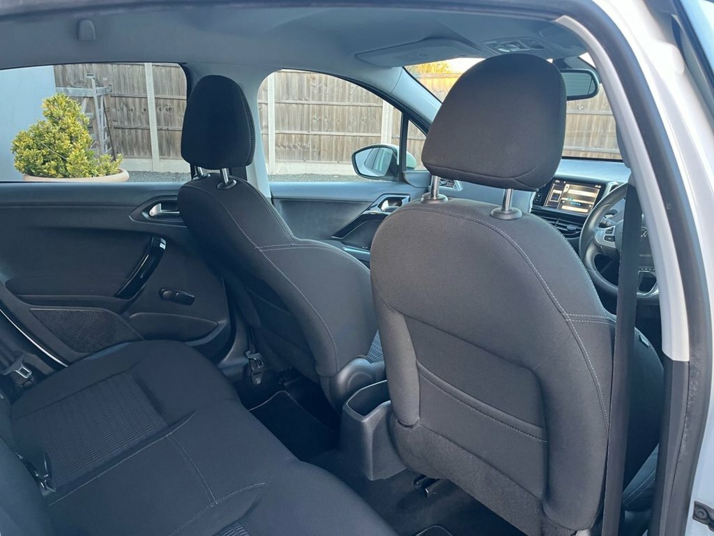 Peugeot 208 1.0 Vti Active Silver #37