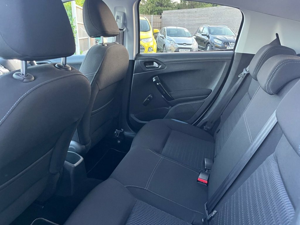 Peugeot 208 1.0 Vti Active Silver #30