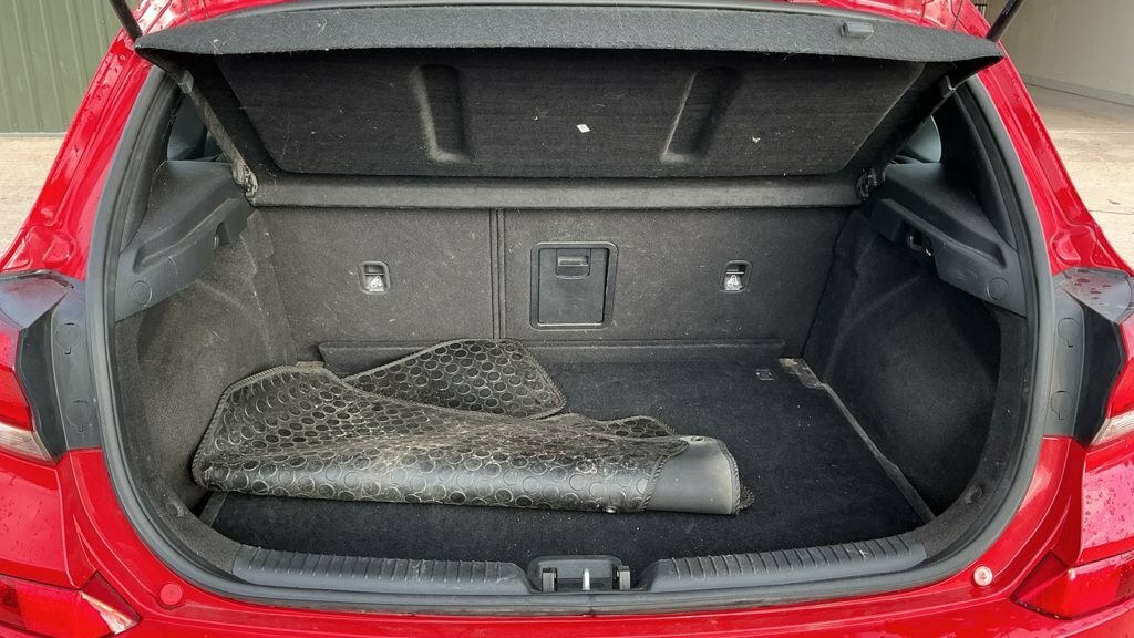 Hyundai I30 1L Se Nav Red #6