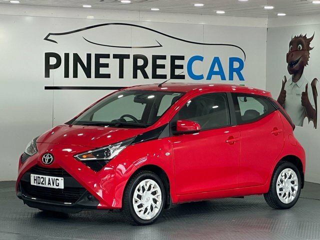 Toyota Aygo 1.0 Vvt-i X-play Hatchback X-shift Euro Red #3