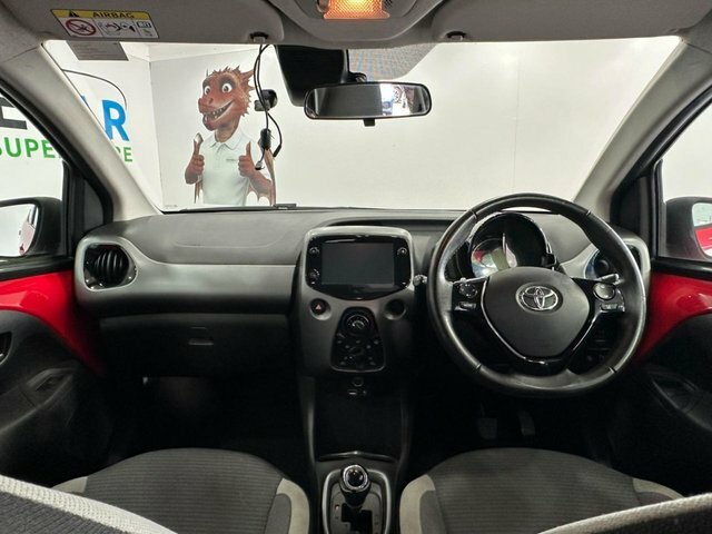 Toyota Aygo Hatchback White #16