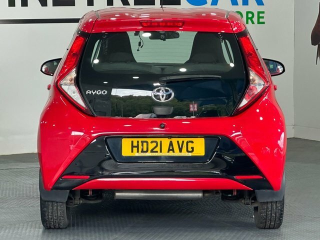 Toyota Aygo Hatchback White #7