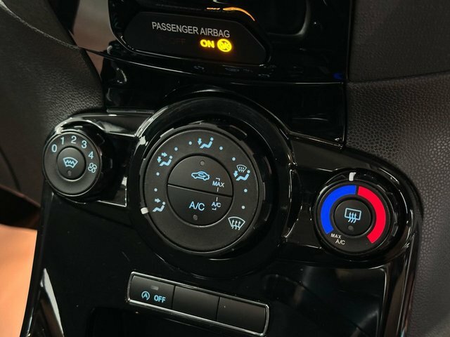 Ford Fiesta Hatchback 1.6 T Ecoboost St-3 2017 Blue #19