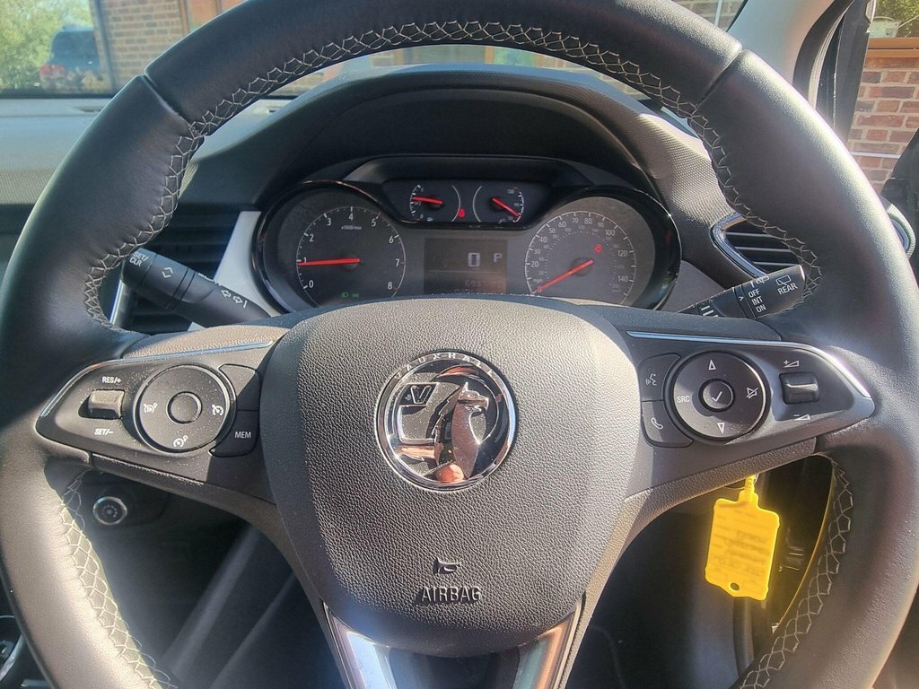 Vauxhall Crossland X Hatchback Grey #13