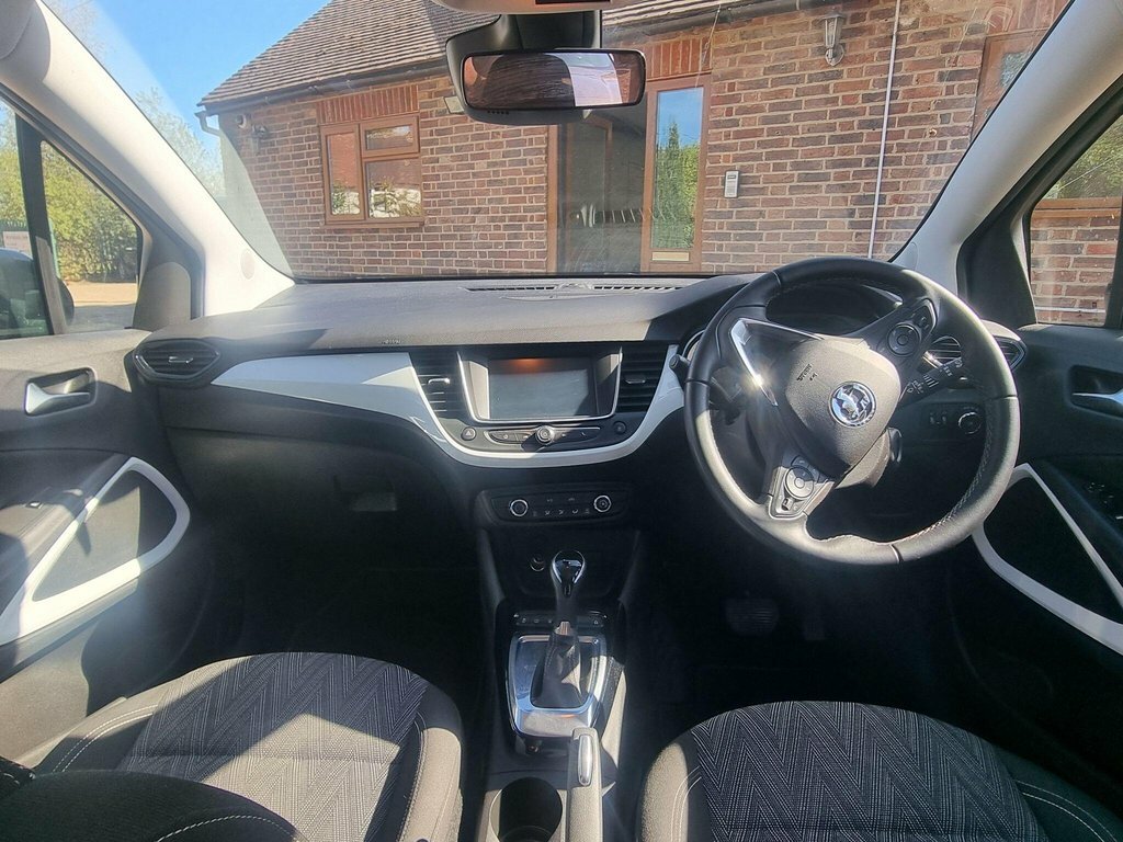 Vauxhall Crossland X Hatchback Grey #12