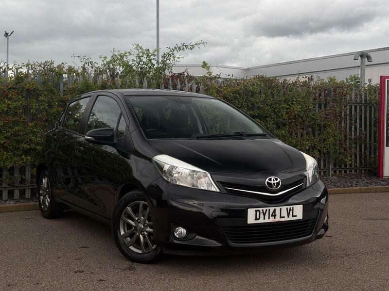 Toyota Yaris 1.33 Dual Vvt-i Icon Plus Hatchback Man Black
