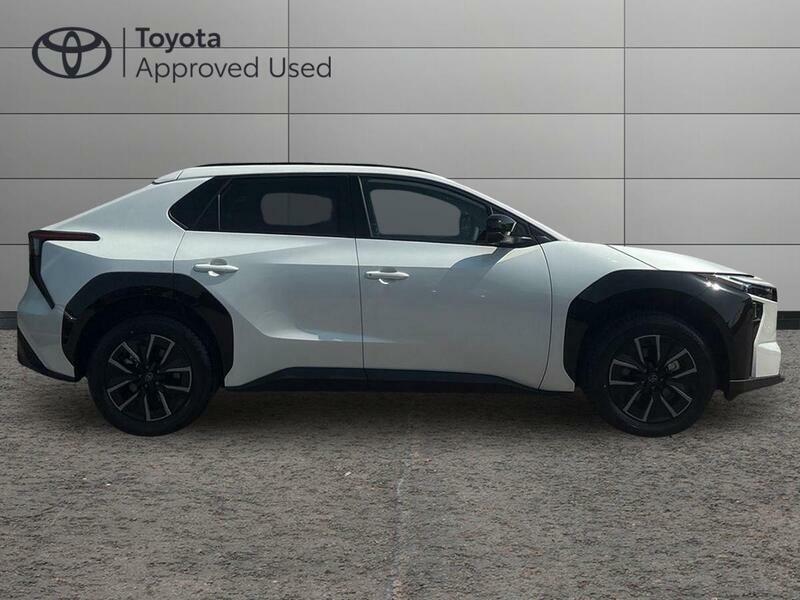 Toyota bZ4X 73.1Kwh Design Suv 224 Ps White #2