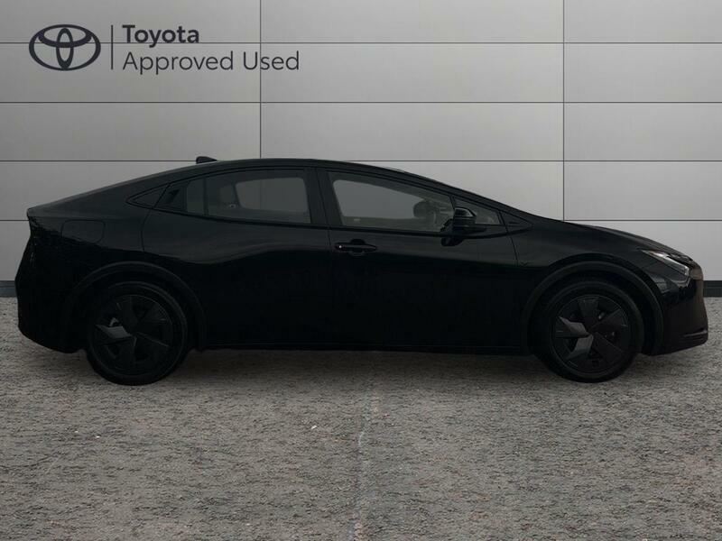 Toyota Prius 2.0 13.6Kwh Design Hatchback Plug-in Hy Black #2