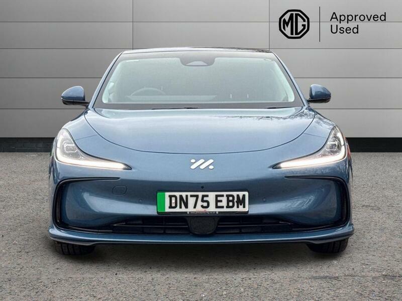 MG IM5 100Kwh Long Range Saloon 407 Ps White #8